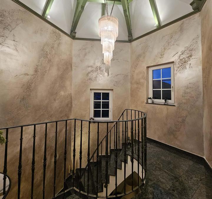 Découvrez notre gamme de revêtements muraux à la fois élégants et durables